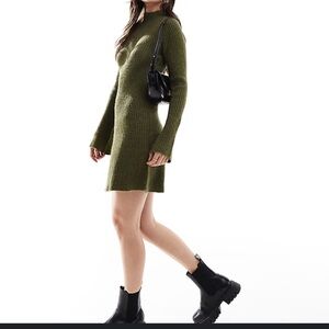 Qi Olive Long Sleeve‎ Knit Dress